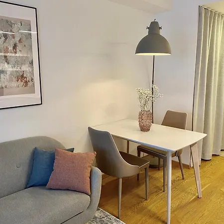 Cozy - Center * Reval